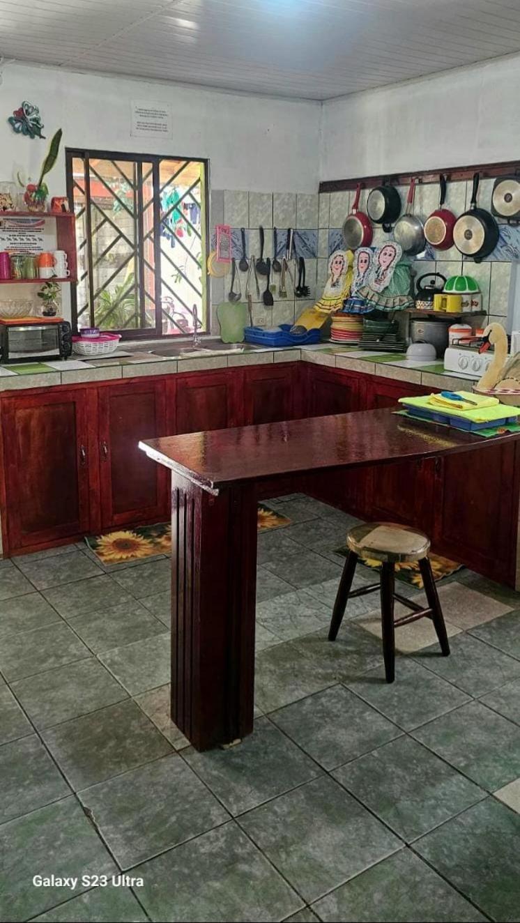 Tortuguero Casa De Playa Green House Apartman Kültér fotó